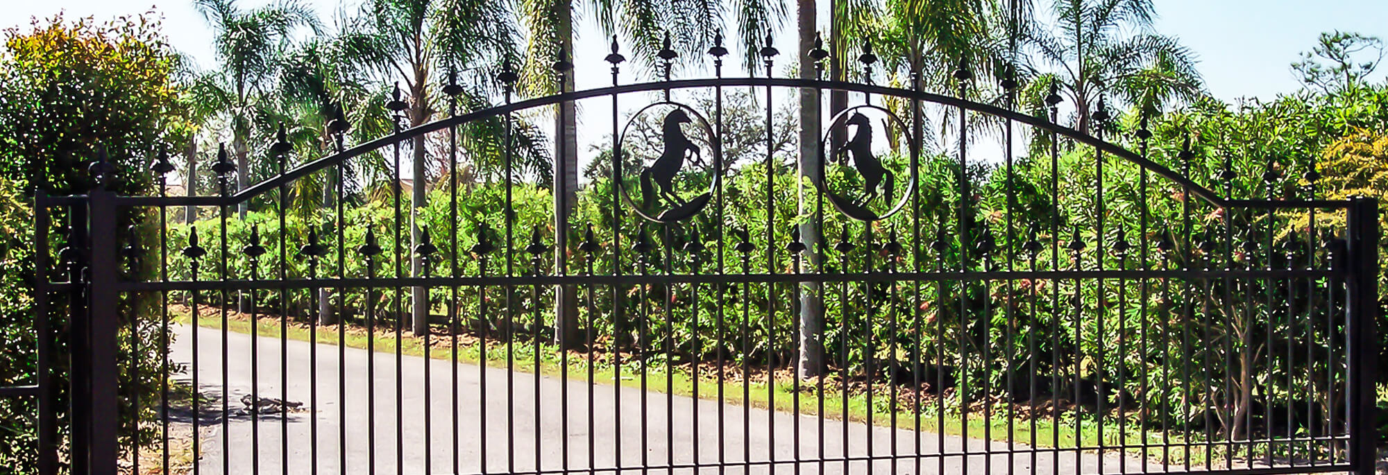 custom aluminum gates and fences